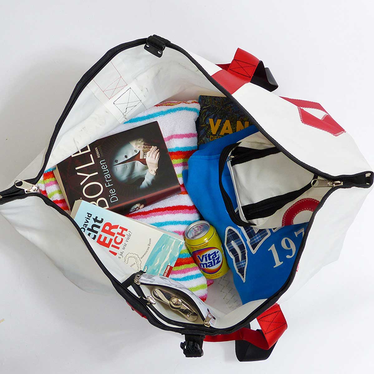 Reisetasche Kutter XL recyceltes Segeltuch Zahl rot