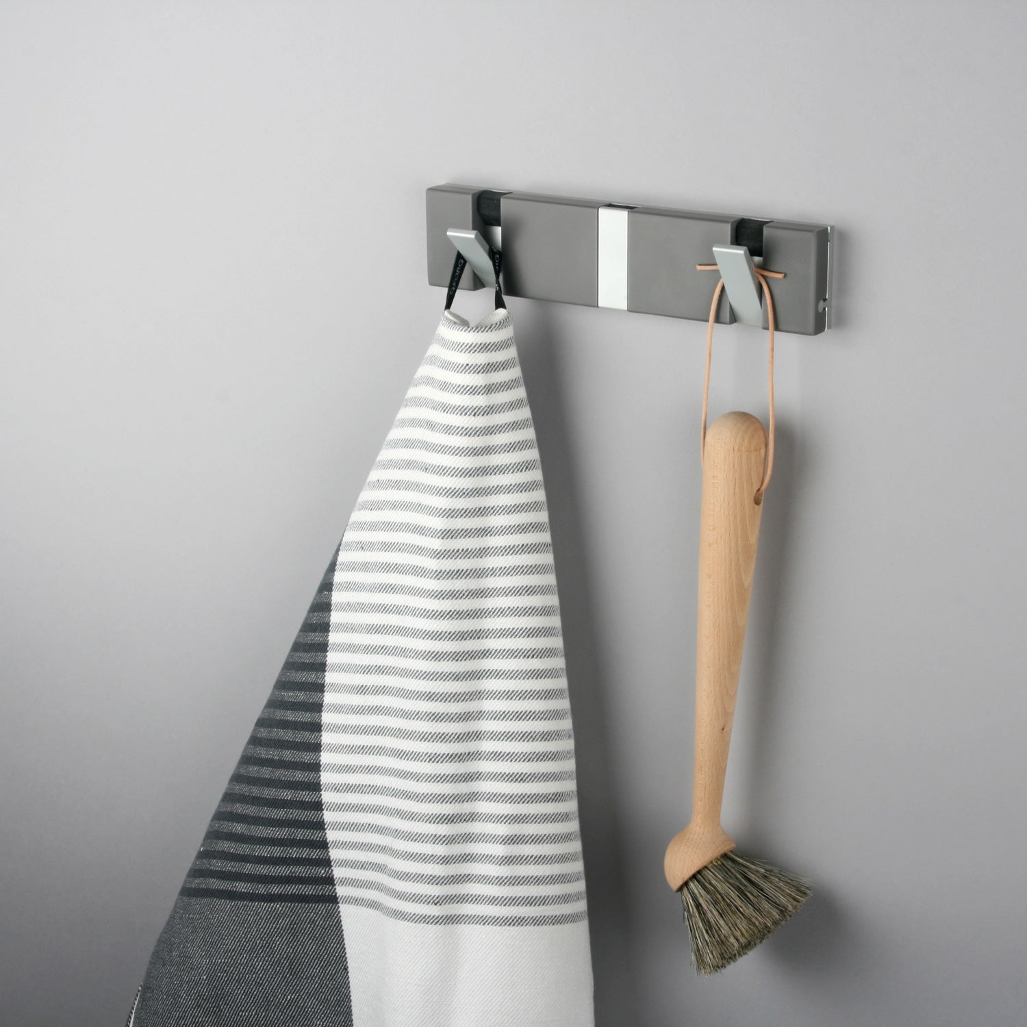 Garderobe Knax Lite 3 grau Luxus-Hakenleiste für Bad & Küche Länge 20 cm