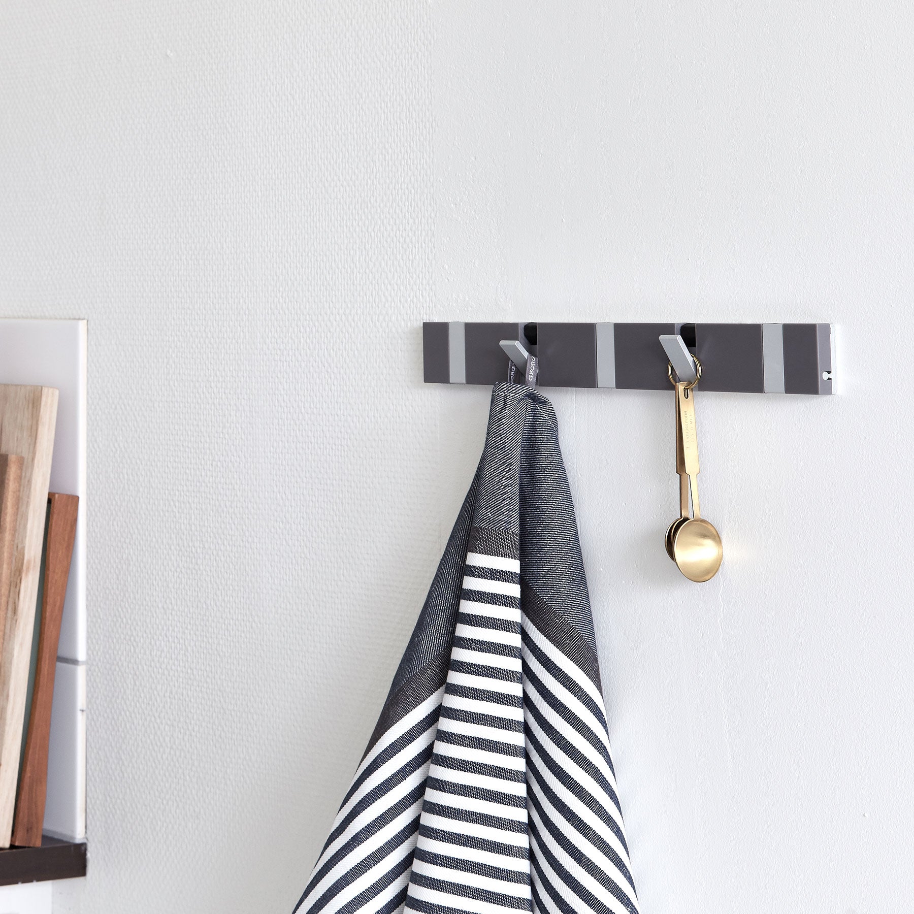 Garderobe Knax Lite 5 grau Luxus-Hakenleiste für Bad & Küche Länge 33,3 cm