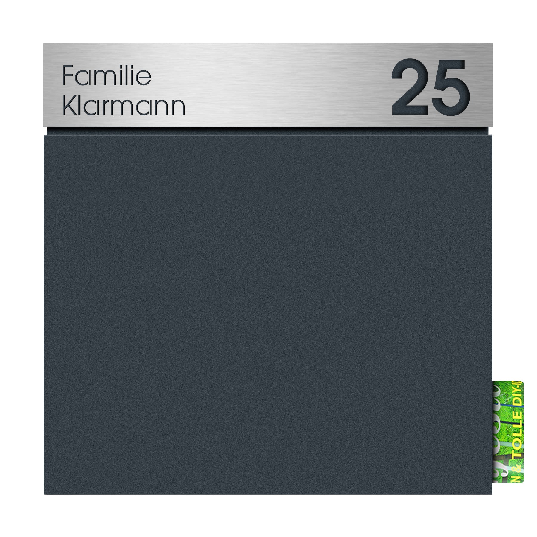 Box 713 anthrazit mit Edelstahl-Namenschild