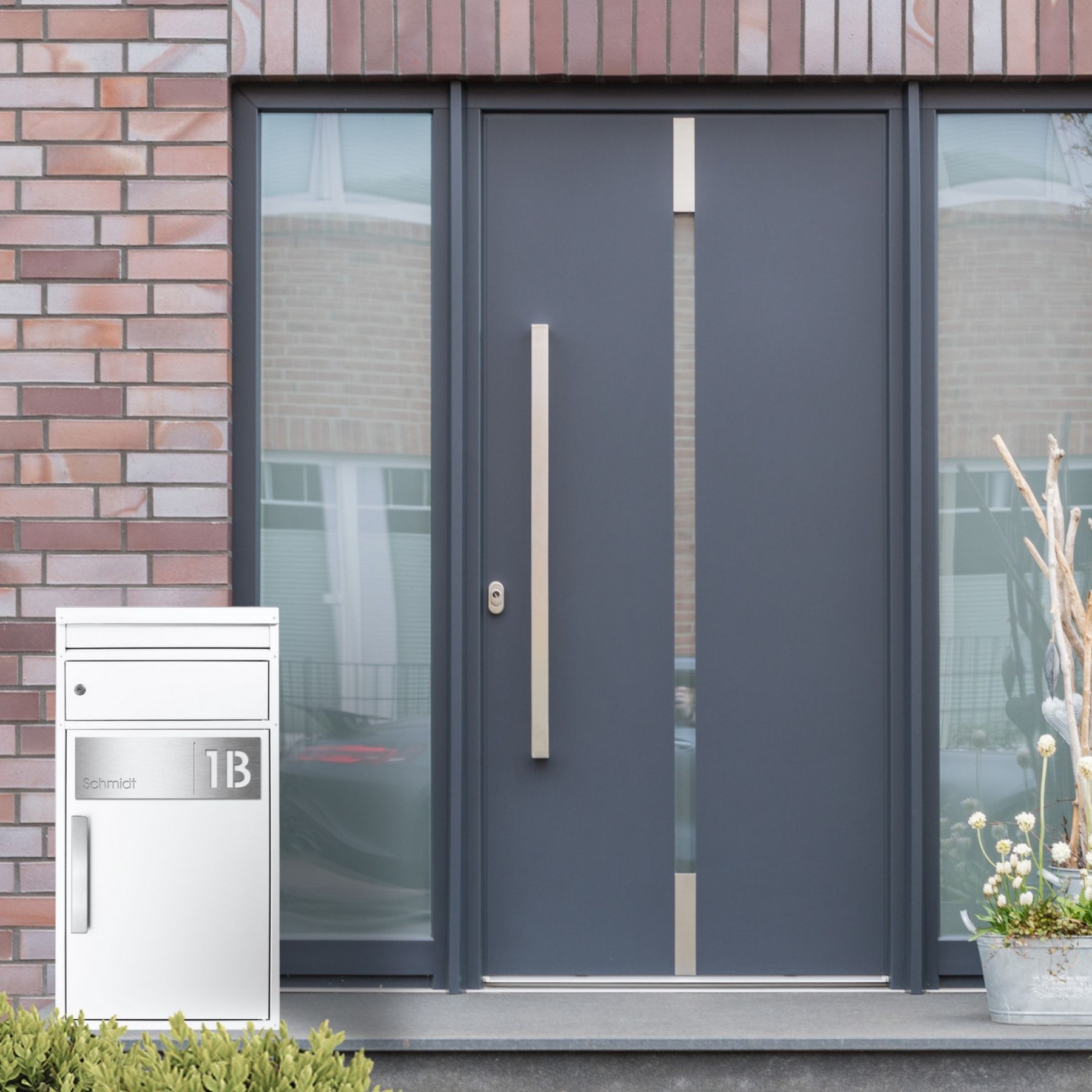 Paketbriefkasten 65MS mit Name und Hausnummer graviert V4A-Edelstahl/weiß RAL 9010 Design-Paketkasten modern