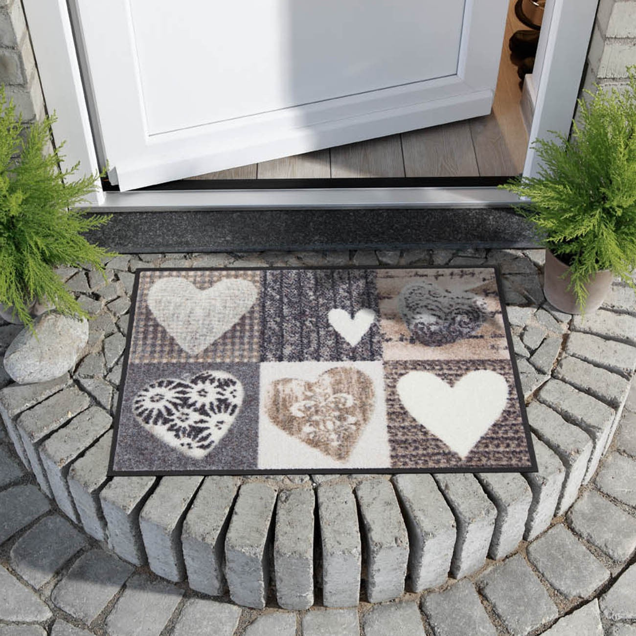 Fußmatte 50x75 Alpenglück Herzen grau