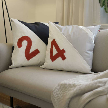 Outdoor Kissen Koje weiß grau Zahl rot