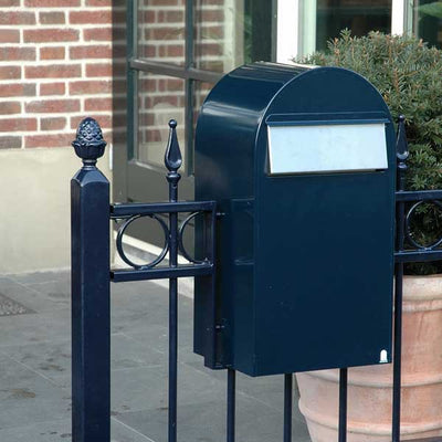 Zaunbriefkasten Grande B RAL 9016 weiß, Briefeinwurf Edelstahl