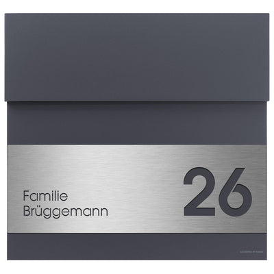 Letterman 4 anthrazit mit Gravur Hausnummer und Name