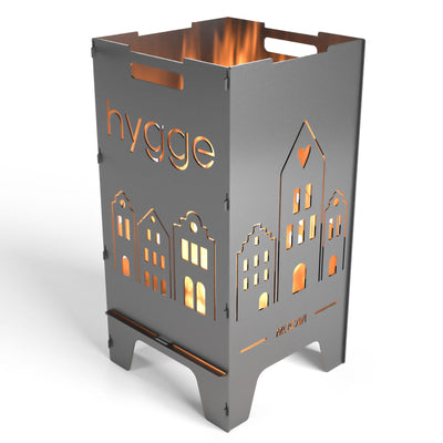 kuschelige kleine und große Häuser - tolle Lichtoptik und heimelige Wärme - Feuertonne Hygge