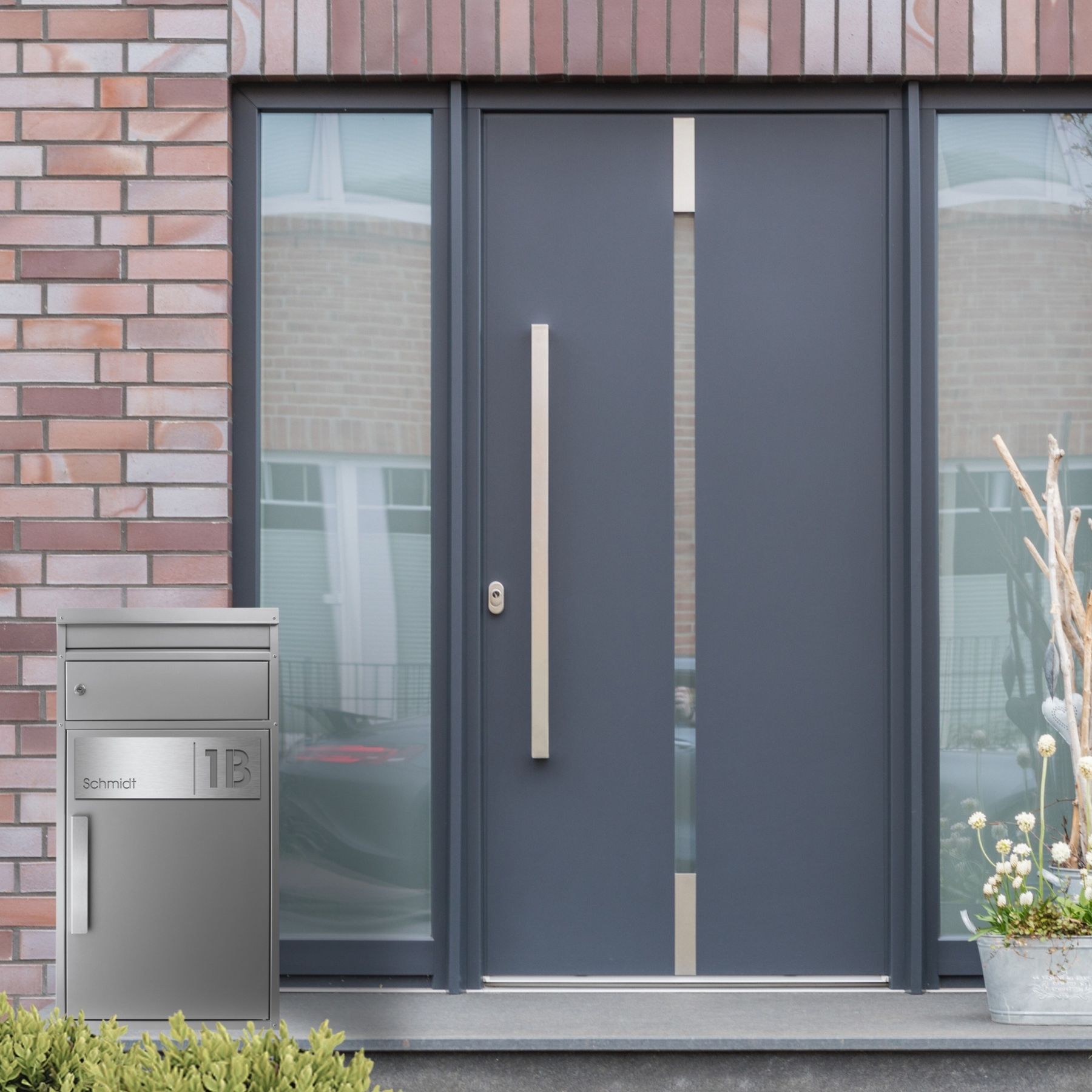 Paketbriefkasten 65MS mit Name und Hausnummer graviert V4A-Edelstahl/silber RAL 9006 Design-Paketkasten modern