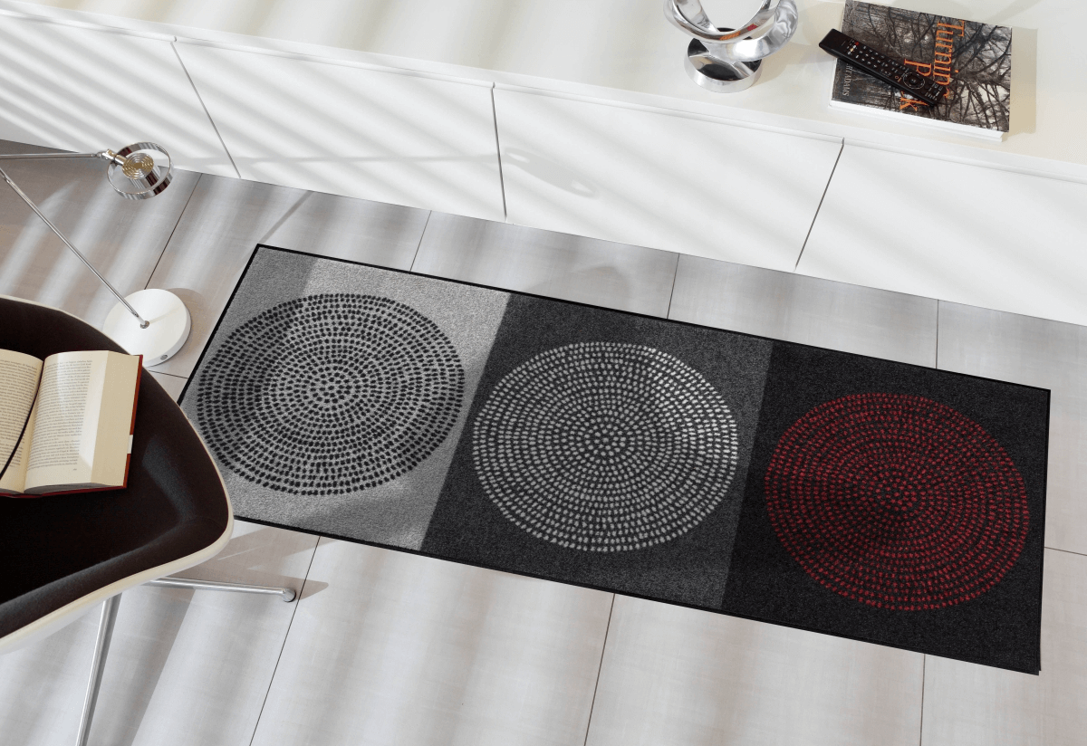 Salonloewe Läufer Nestor modern geometrisch anthrazit grau rot Wohnzimmer