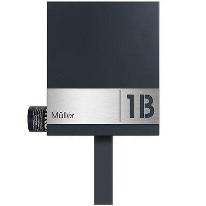 Standbriefkasten mit Zeitungsfach anthrazit-grau (RAL 7016) inkl. Gravur SBox 111b Briefkasten mit Pfosten (einbetonieren) mit Gravur Schloß rechts