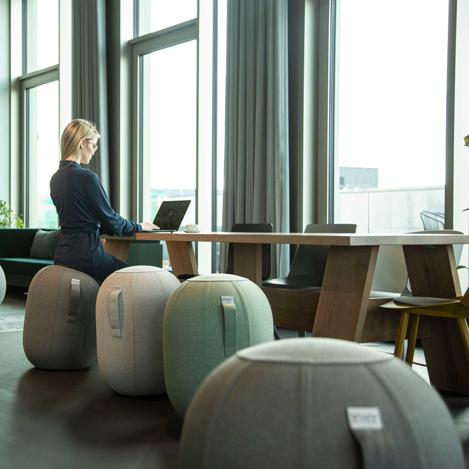 Balancehocker Kapsul M Stov 55 cm ash