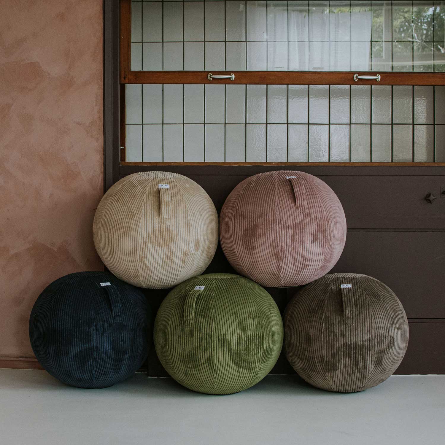 Sitzball Vlip 60-65 cm beige Breitcord